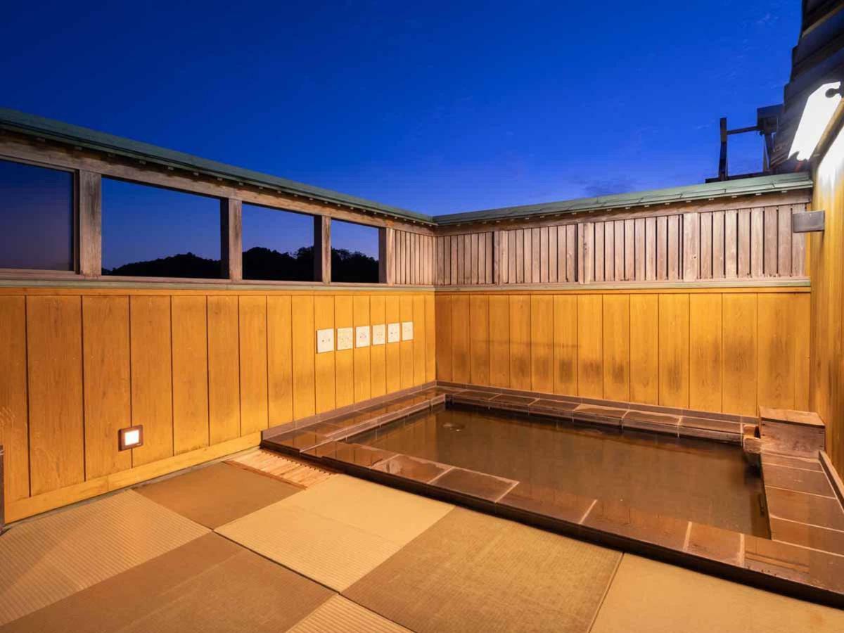 Yumoto Sakakibarakan Tsu Bagian luar foto