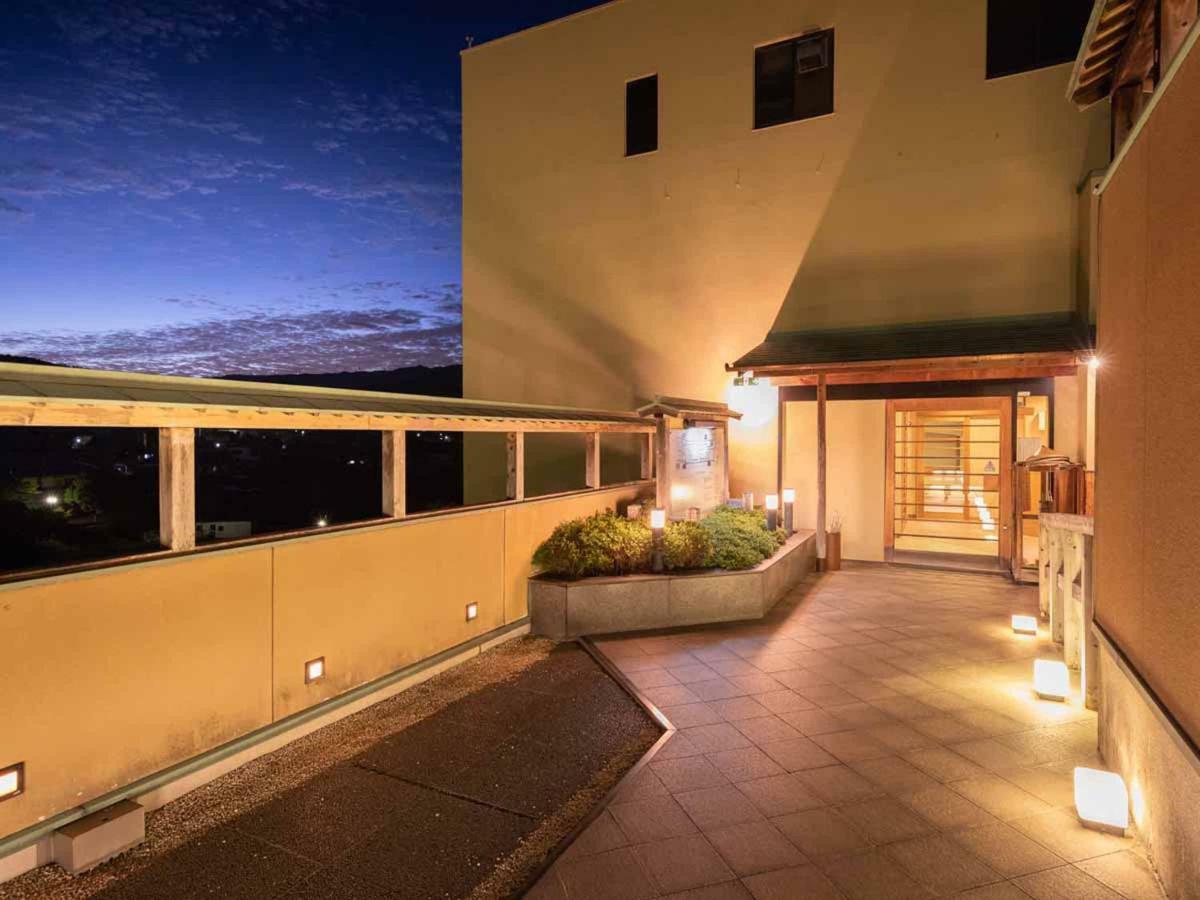 Yumoto Sakakibarakan Tsu Bagian luar foto