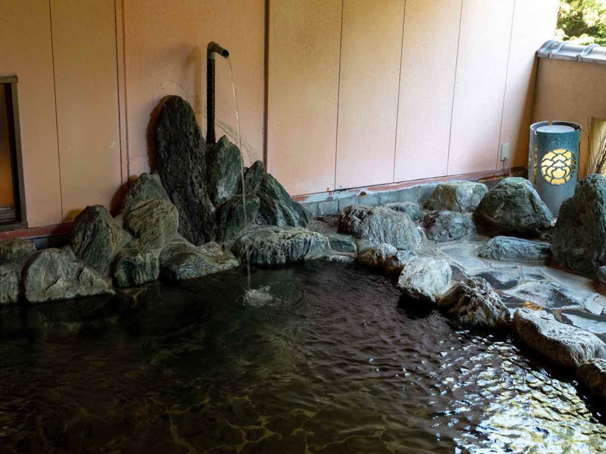 Yumoto Sakakibarakan Tsu Bagian luar foto