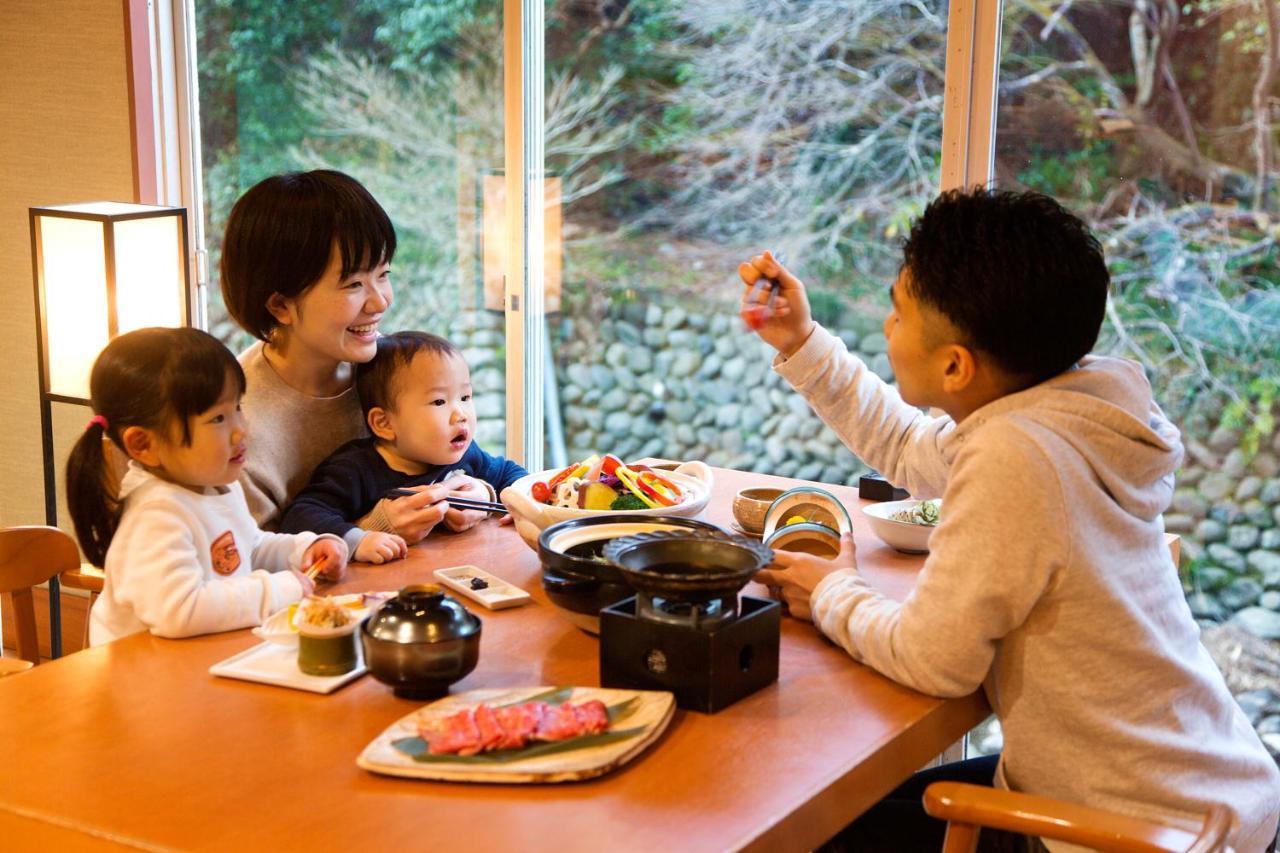 Yumoto Sakakibarakan Tsu Bagian luar foto